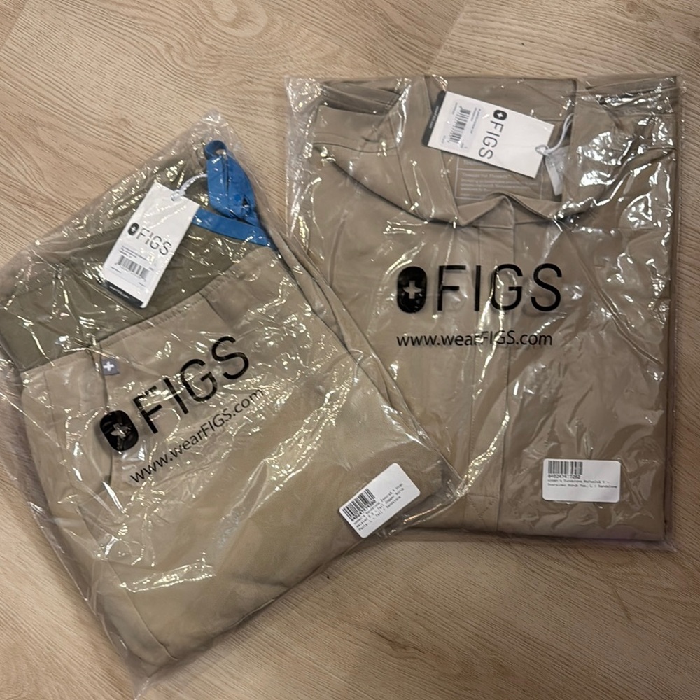 Figs sandstone Scrub set size large pants are tall top is rafaela oversized